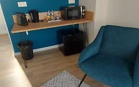 Mister Hinster - Studio Tout Confort Centre Ville Nogent-Le-Rotrou - 1E Etage
